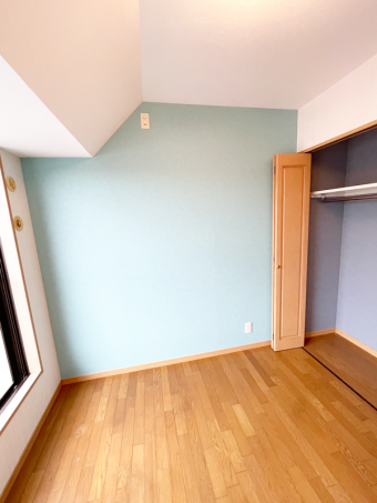 ポップイエローで明るい気分になるトイレ 世田谷区N様邸 ポップイエローで明るい気分になるトイレ 世田谷区N様邸